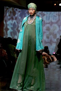 Malik Moestaram Around T World. Jakarta Fashion & Food Festival 2011 at Ballroom Hotel Harris. Kalapa Gading. Jakarta. [Foto: Mohammad Abduh/Wolipop]