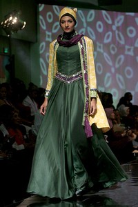 Malik Moestaram Around T World. Jakarta Fashion & Food Festival 2011 at Ballroom Hotel Harris. Kalapa Gading. Jakarta. [Foto: Mohammad Abduh/Wolipop]