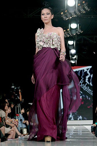 Widhi Budimulia Bohemian Luxury. Jakarta Fashion Week 2010. Pasific Place. Jakarta. [Foto: Mohammad Abduh/Wolipop]