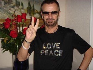 Ringo Starr: The Beatles Beruntung Memiliki Saya Sebagai Drummer Mereka
