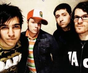 Fall Out Boy Tak Pernah Benar-benar Bubar