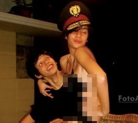 Foto Nakal Nadila Ernesta Masih Diperiksa Forensik Mabes Polri