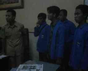 Aktivis PMII Sweeping Anggota Dewan