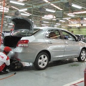 Toyota Malu Stok Mobil Masih Kurang 