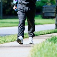 Jalan Cepat Bisa Lawan Prostat