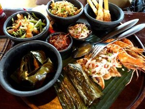 Megibung di Pantai Kuta