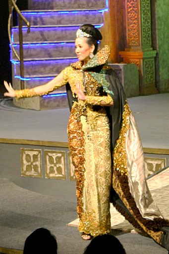 Raden Sirait Kebaya For The World. Jakarta Convention center. Jakarta. [Foto: Mohammad Abduh/Wolipop]