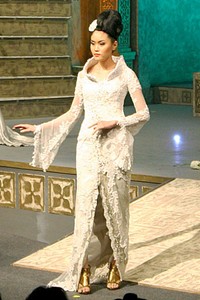 Raden Sirait Kebaya For The World. Jakarta Convention center. Jakarta. [Foto: Mohammad Abduh/Wolipop]