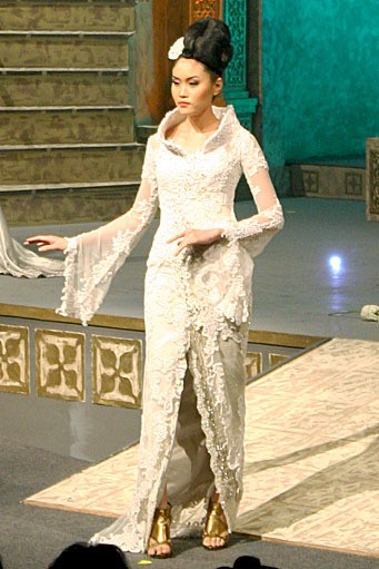 Raden Sirait Kebaya For The World. Jakarta Convention center. Jakarta. [Foto: Mohammad Abduh/Wolipop]