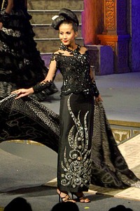 Raden Sirait Kebaya For The World. Jakarta Convention center. Jakarta. [Foto: Mohammad Abduh/Wolipop]