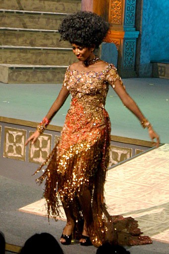 Raden Sirait Kebaya For The World. Jakarta Convention center. Jakarta. [Foto: Mohammad Abduh/Wolipop]