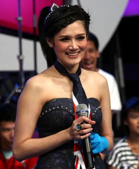 Mulan Doakan Dhani Tambah Bijak di Usia ke-39