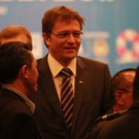 Menyoal Thierry Regenass dan Kisruh PSSI