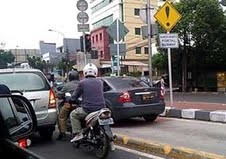 Priyo: Harusnya Sedan Polisi Tak Lewati Busway