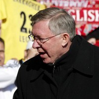 Dalglish Dukung Fergie Kalahkan Barca