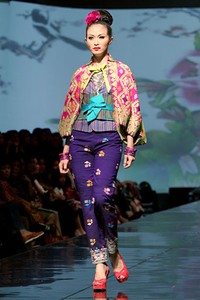 Stephanus Hamy Jambi To Bali. Jakarta Fashion & Food Festival 2011 at Ballroom Hotel Haris. Kalapa Gading. Jakarta. [Foto: Mohammad Abduh/Wolipop]