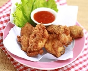 Sajian Ayam Goreng Tepung di Awal Pekan