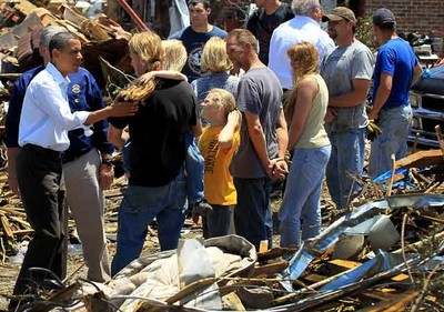 Obama Kunjungi Korban Tornado