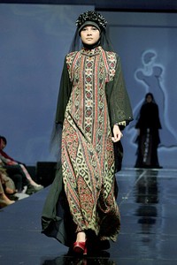 Hennie Noer The Beauty. Jakarta Fashion & Food Festival 2011 at Ballroom Hotel Haris. Kalapa Gading. Jakarta. [Foto: Mohammad Abduh/Wolipop]