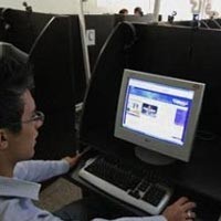 Iran: Kami Ingin Jaringan Internet yang Halal