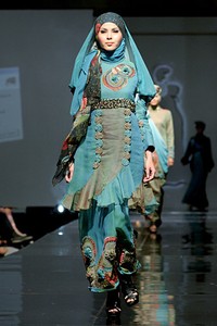 Mysha Soul Bright. Jakarta Fashion & Food Festival 2011 at Ballroom Hotel Haris. Kalapa Gading. Jakarta. [Foto: Mohammad Abduh/Wolipop]