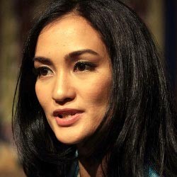 Atiqah Hasiholan Rindu Kembali ke Teater