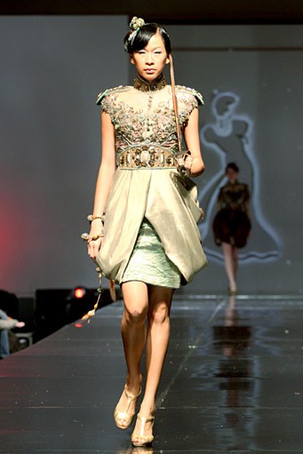 Fomalhaul Zamel The Warrior. Jakarta Fashion & Food Festival 2011 at Ballroom Hotel Harris. Jakarta. [Foto: Mohammad Abduh/Wolipop]