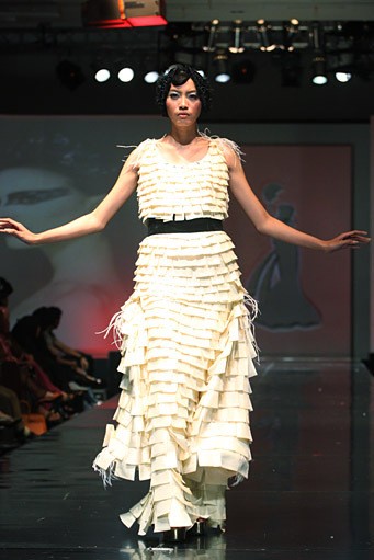 Jazz Pasay Angsa Merah. Jakarta Fashion & Food Festival 2011 at Ballroom Hotel Harris. Kelapa Gading. Jakarta. [Foto: Mohammad Abduh/Wolipop]