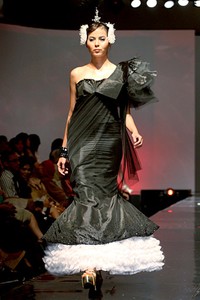 Jazz Pasay Angsa Merah. Jakarta Fashion & Food Festival 2011 at Ballroom Hotel Harris. Kelapa Gading. Jakarta. [Foto: Mohammad Abduh/Wolipop]