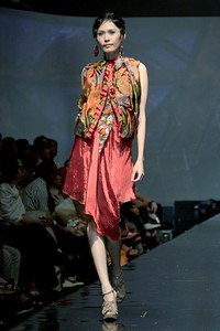 Melia Wijaya Earthquake. Jakarta Fashion & Food Festival 2011 at Ballroom Hotel Harris. Kelapa Gading. Jakarta. [Photo: Mohammad Abduh/Wolipop]