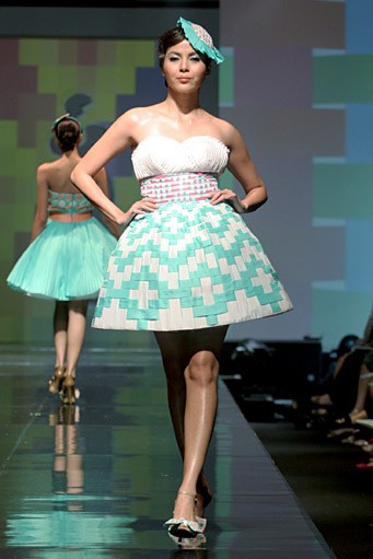 Junie Kwanda. Jakarta Fashion & Food Festival 2011 at Ballroom Hotel Harris. Kelapa Gading. Jakarta. [Foto: Mohammad Abduh/Wolipop]