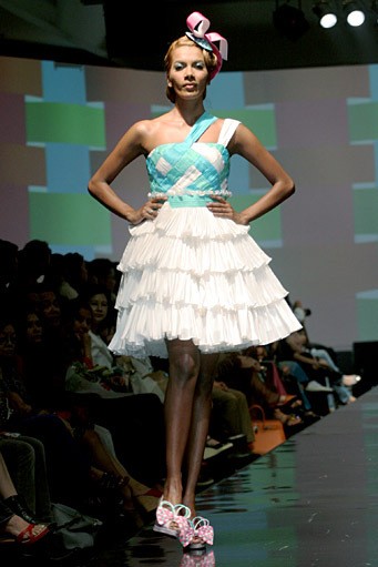 Junie Kwanda. Jakarta Fashion & Food Festival 2011 at Ballroom Hotel Harris. Kelapa Gading. Jakarta. [Foto: Mohammad Abduh/Wolipop]