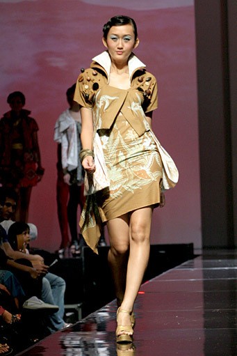 Rendy Hapsanto. Jakarta Fashion & Food Festival 2011 at Ballroom Hotel Harris. Kelapa GAding. Jakarta. [Foto: Mohammad Abduh/Wolipop]