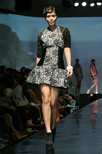 Rendy Hapsanto. Jakarta Fashion & Food Festival 2011 at Ballroom Hotel Harris. Kelapa GAding. Jakarta. [Foto: Mohammad Abduh/Wolipop]