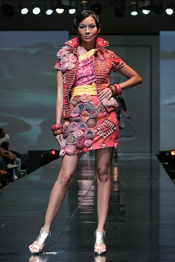 Rendy Hapsanto. Jakarta Fashion & Food Festival 2011 at Ballroom Hotel Harris. Kelapa GAding. Jakarta. [Foto: Mohammad Abduh/Wolipop]