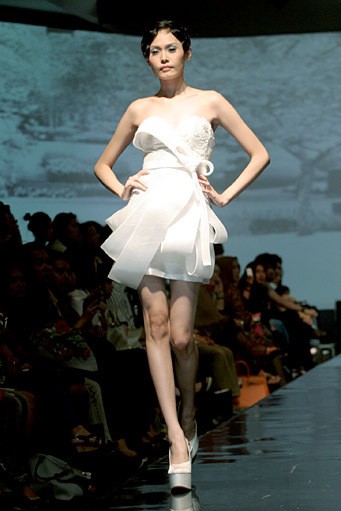 Harry Lam. Jakarta Fashion & Food Festival 2011 at Ballroom Hotel Harris. Kelapa Gading. Jakarta. [Foto: Mohammad Abduh/Wolipop]