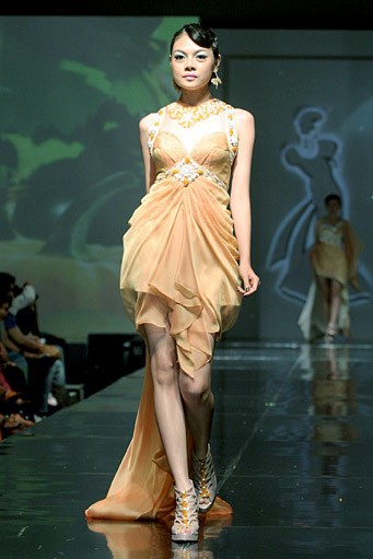 Jimmy Fei-Fei Be Fresh. Jakarta Fashion & Food Festival 2011. Ballroom Hotel Harris. Kelapa Gading. Jakarta. [Foto: Mohammad Abduh/Wolipop]