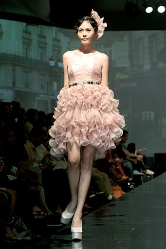 Rebecca Ing Una Mattina di Sole. Jakarta Fashion & Food Festival 2011 at Ballroom Hotel Harris. Kelapa Gading. Jakarta. [Foto: Mohammad Abduh/Wolipop]