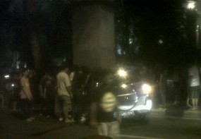 Bruuk! Daihatsu Terios Tabrak Pilar Monorel di Senayan