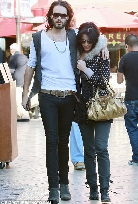 Kisah Cinta Katy Perry & Russell Brand Dibuat Film?