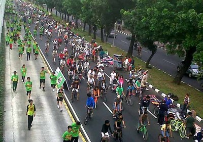 Ribuan Pesepeda Banjiri Sudirman