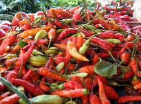 Harga Cabai di Pasar Surabaya Terjun Bebas