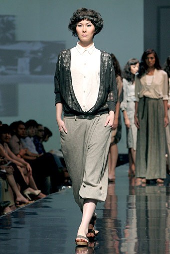 Anastasia Iwo Jiwa. Jakarta Fashion & Food Festival 2011 at Ballroom Hotel Harris. Kelapa Gading. Jakarta. [Foto: Mohammad Abduh/Wolipop]