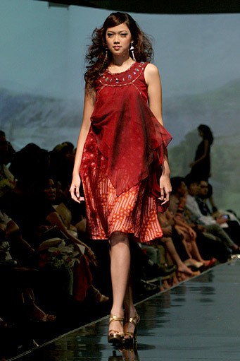 Dewi Syifa The Cradle of Civilization. Jakarta Fashion & Food Festival 2011. Hotel Harris. Kelapa Gading. Jakarta. [Foto: Mohammad Abduh/Wolipop]