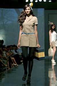 Lisa Reza The Duchess Story. Jakarta Fashion & Food Festival 2011 at Ballroom Hotel Harris. Kelapa Gading. Jakarta. [Foto: Mohammad Abduh/Wolipop]