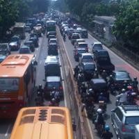 Imbas Kecelakaan Truk di Tol Cikampek, Tol Dalam Kota Macet Belasan Kilometer