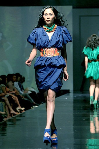 Padmo Gardjito Simplicty of demension. Jakarta Fashion & Food Festival 2011. Ballroom Hotel Harris. Kelapa Gading. Jakarta. [Foto: Mohammad Abduh/Wolipop]