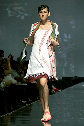 Dina Midiani Simply Irresistible of Tapanuli. Jakarta Fashion & Food Festival 2011 at Ballroom Hotel Harris. Kelapa Gading. Jakarta. [Foto: Mohammad Abduh/Wolipop]