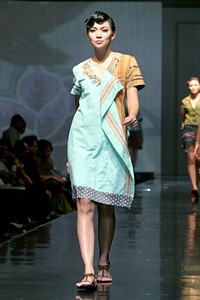 Dina Midiani Simply Irresistible of Tapanuli. Jakarta Fashion & Food Festival 2011 at Ballroom Hotel Harris. Kelapa Gading. Jakarta. [Foto: Mohammad Abduh/Wolipop]