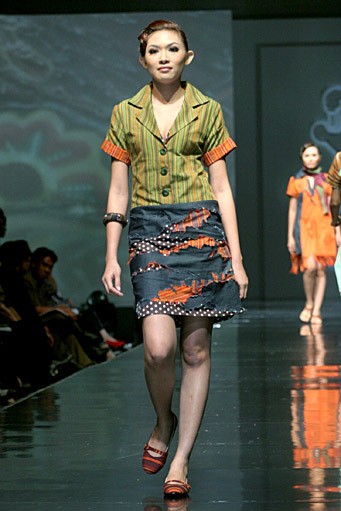 Dina Midiani Simply Irresistible of Tapanuli. Jakarta Fashion & Food Festival 2011 at Ballroom Hotel Harris. Kelapa Gading. Jakarta. [Foto: Mohammad Abduh/Wolipop]